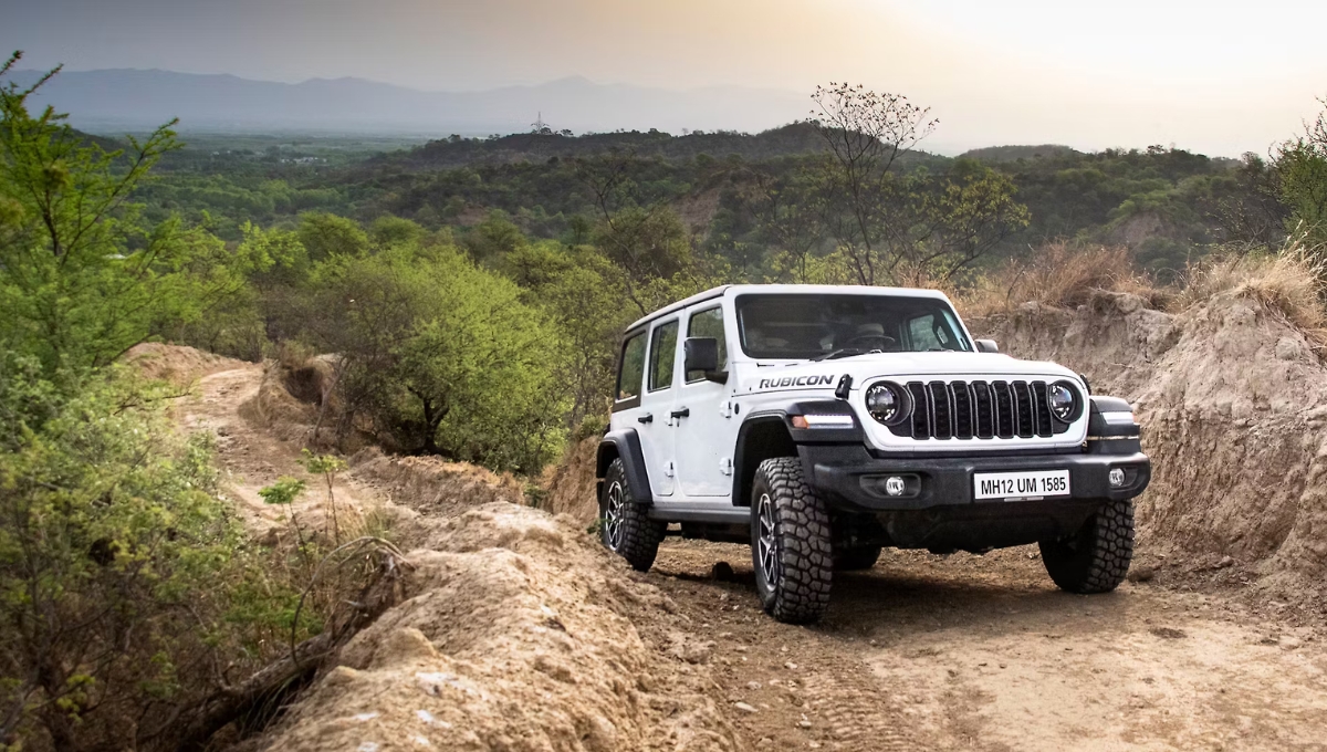 Jeep Wrangler 2025 SUV: दमदार इंजन, लग्जरी इंटीरियर और कीमत की पूरी डिटेल